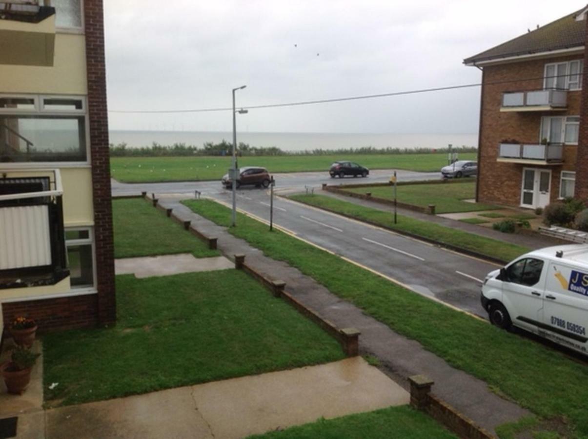 9 Gunfleet Court Clacton-on-Sea Exterior foto