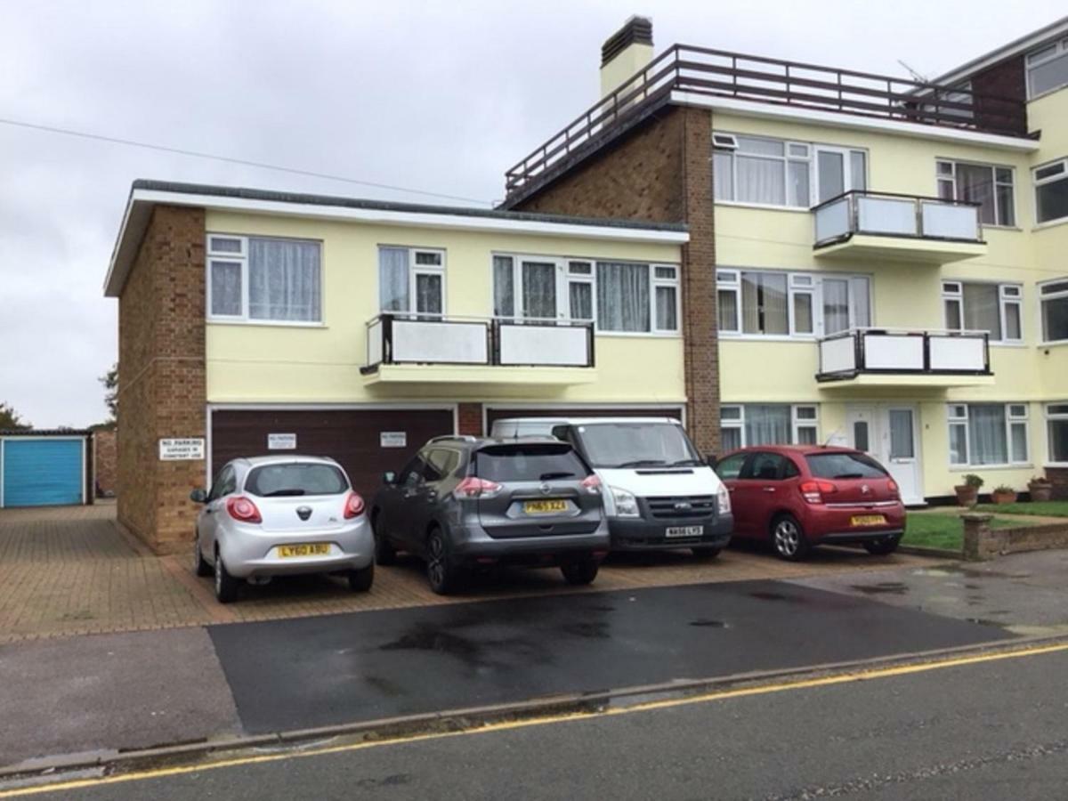 9 Gunfleet Court Clacton-on-Sea Exterior foto